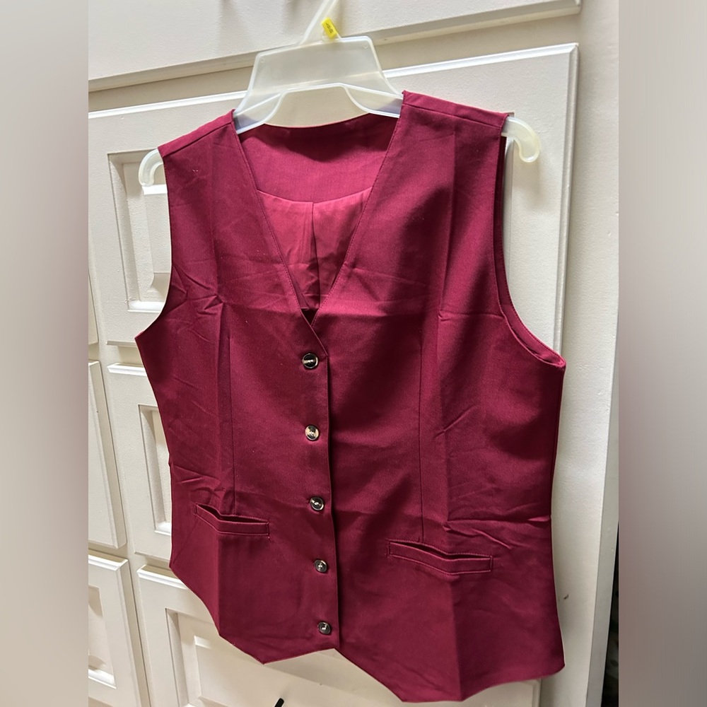 Floral Find Womens Casual Button Down Sleeveless Vest, size M